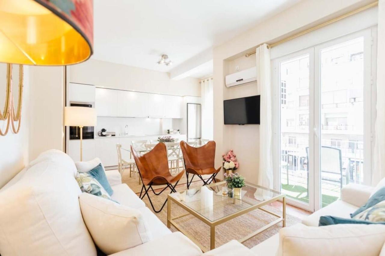 Stylish And Wide- 3Bdr 3Bth- Los Remedios Siviglia Esterno foto