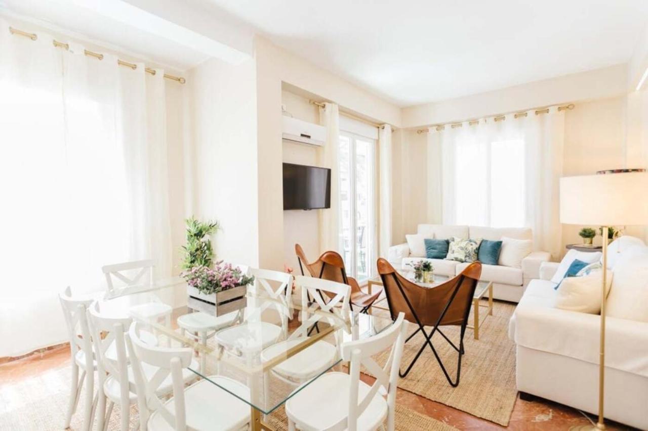 Stylish And Wide- 3Bdr 3Bth- Los Remedios Siviglia Esterno foto