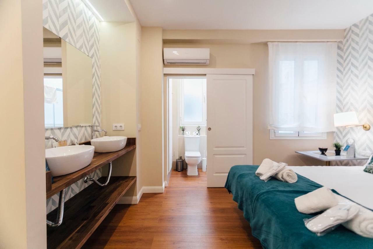 Stylish And Wide- 3Bdr 3Bth- Los Remedios Siviglia Esterno foto