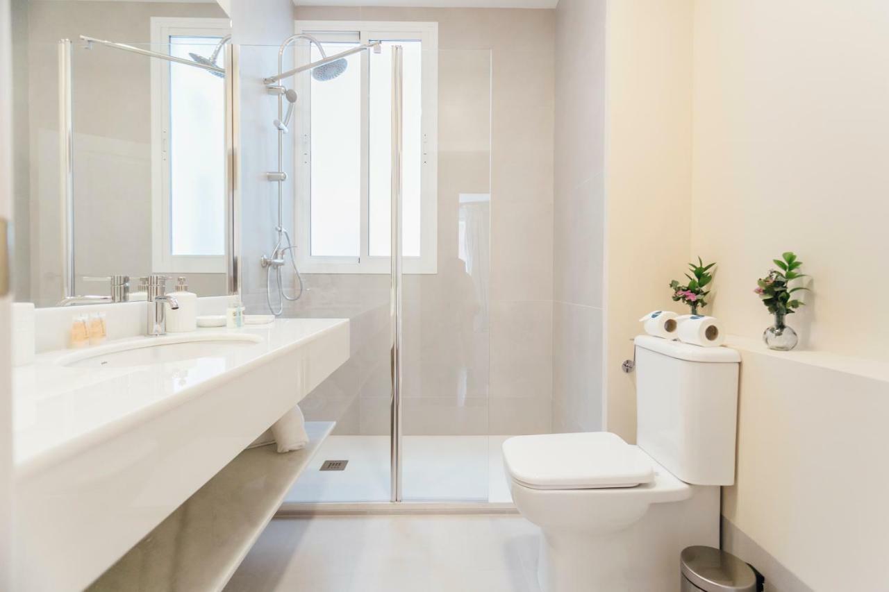 Stylish And Wide- 3Bdr 3Bth- Los Remedios Siviglia Esterno foto